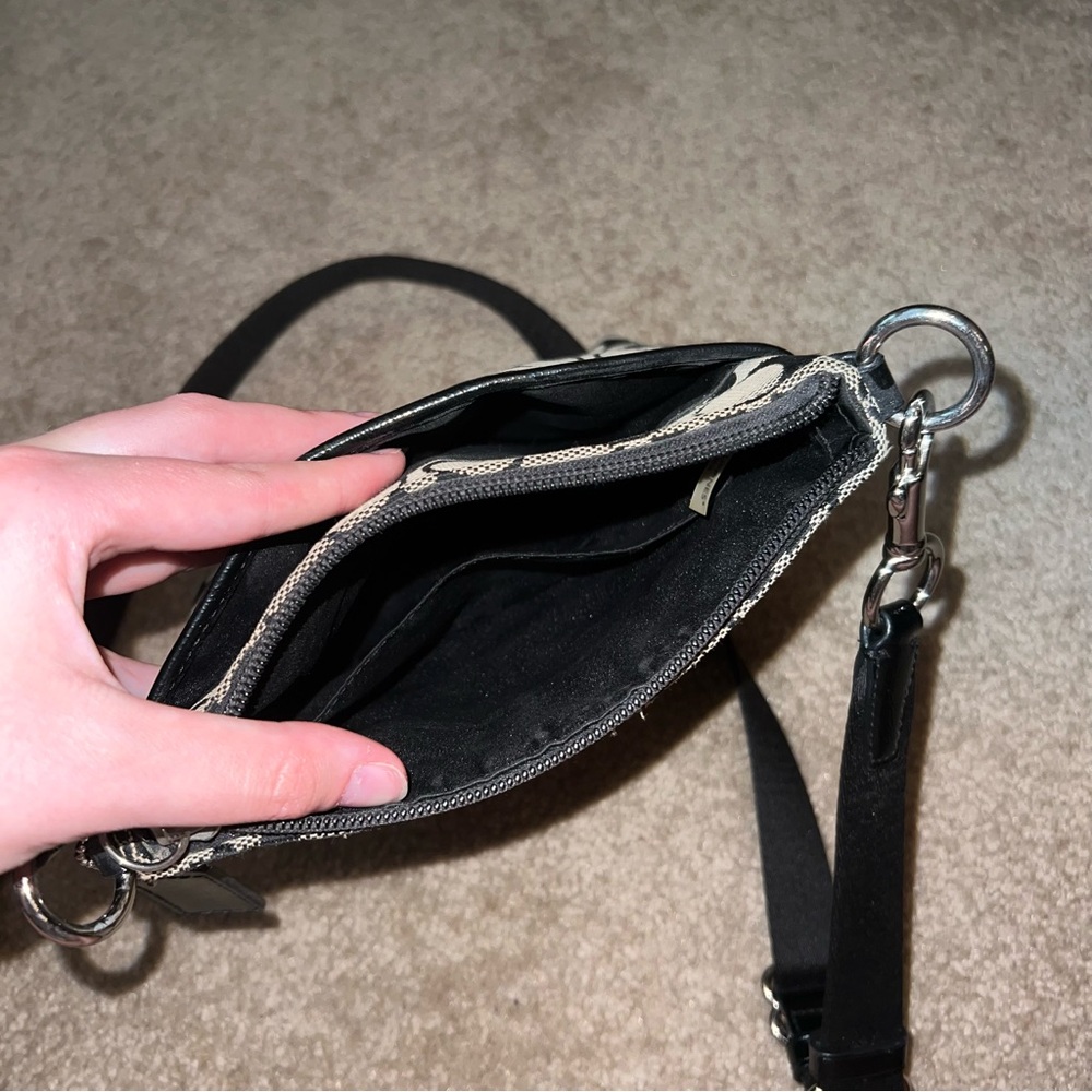 Black coach purse - Picture 4 of 4